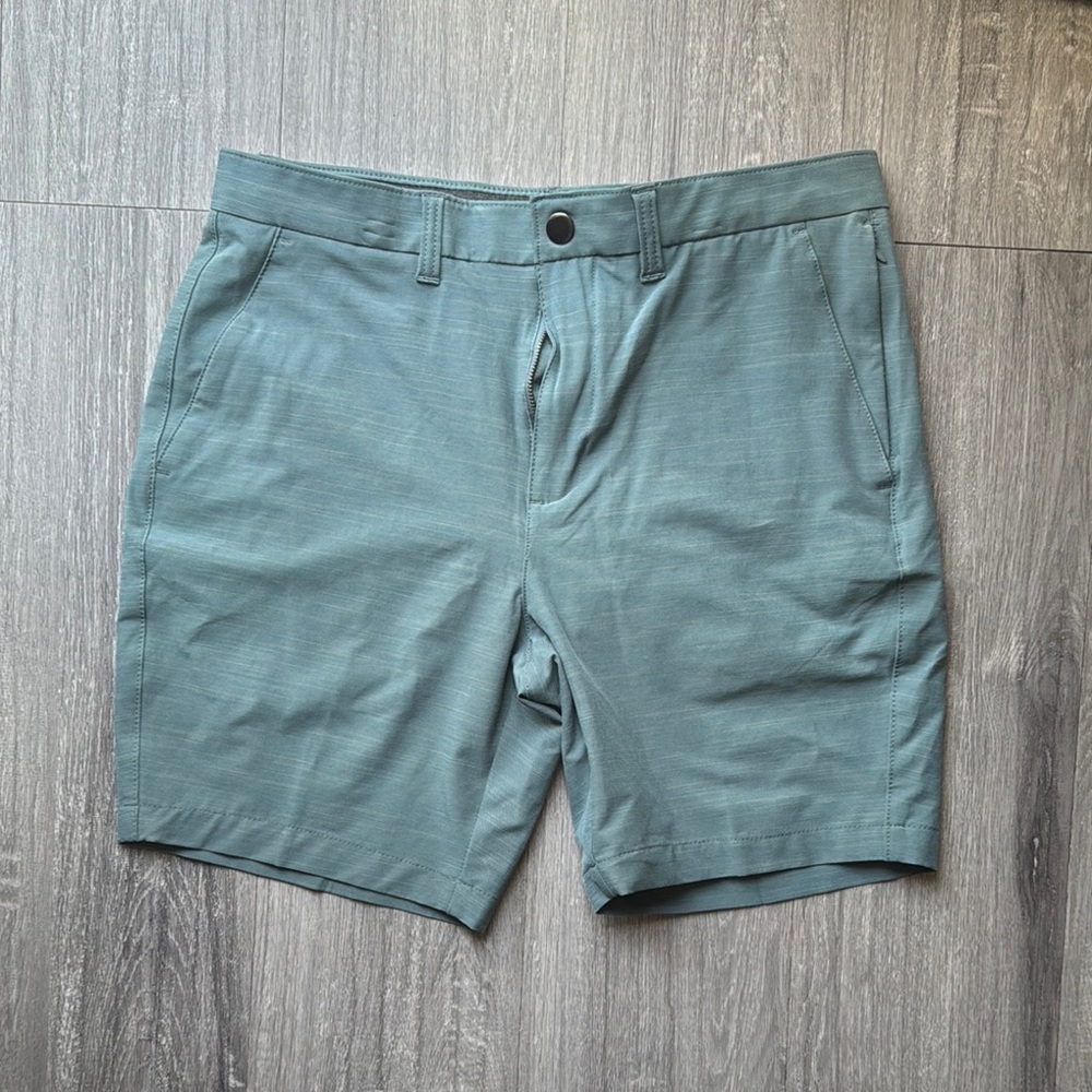 Apt. 9 Green Flat Front Shorts Casual Style